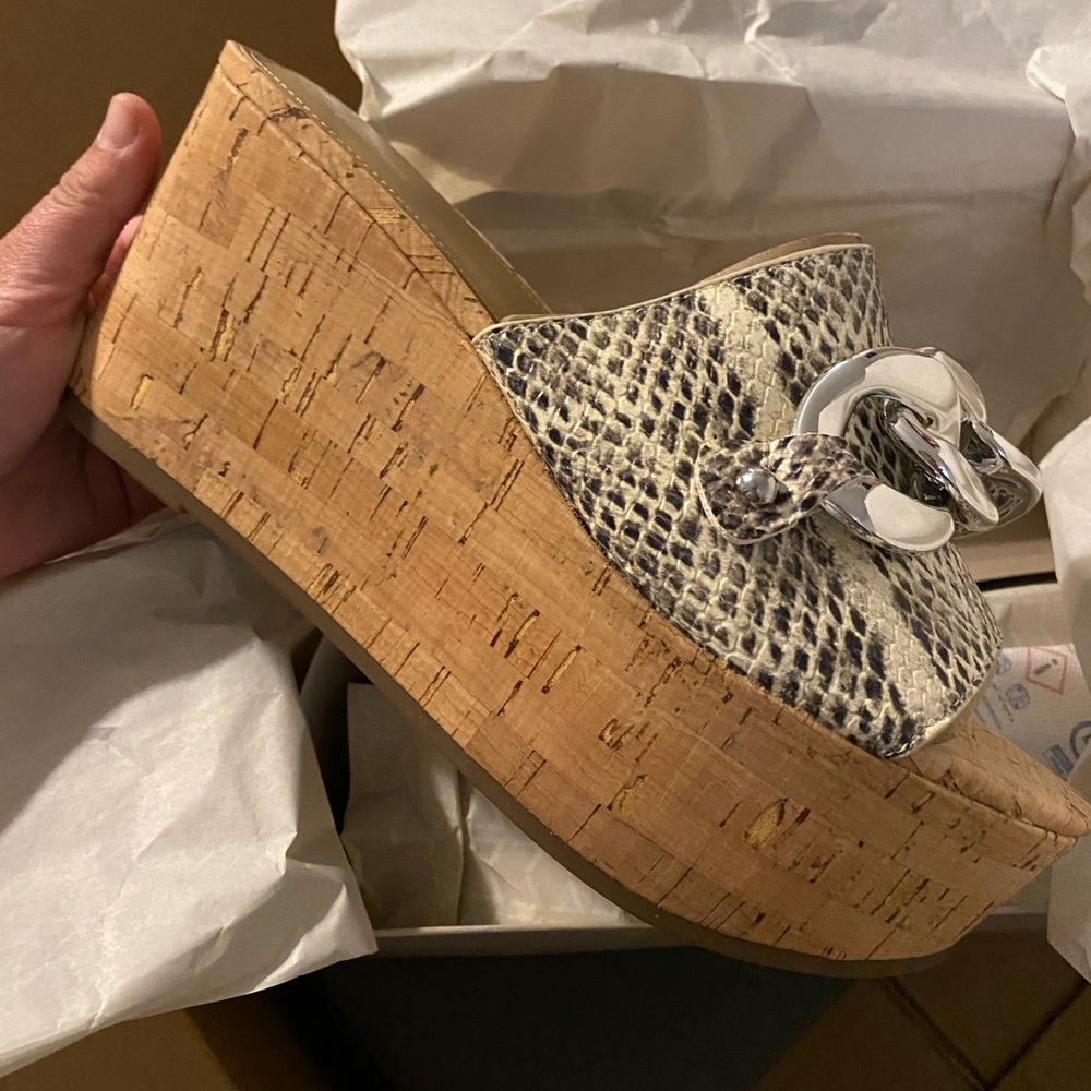 MARC FISHER LTD Vaneda Platform Slide Sandal - Picture 10 of 12